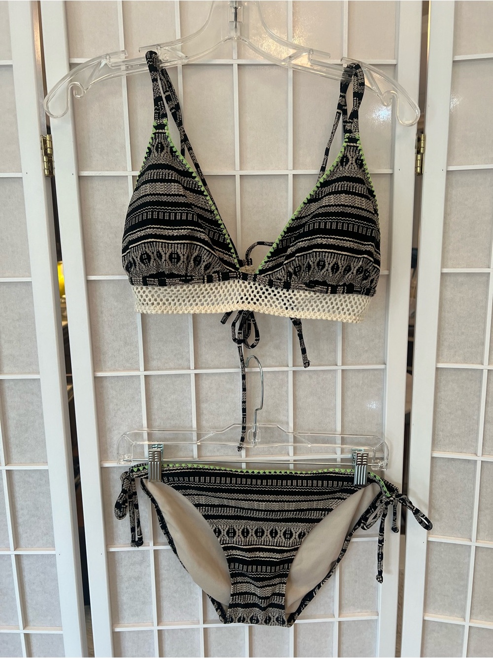 Xhilaration Black & White Patterned Bikini Top with Lime Trim